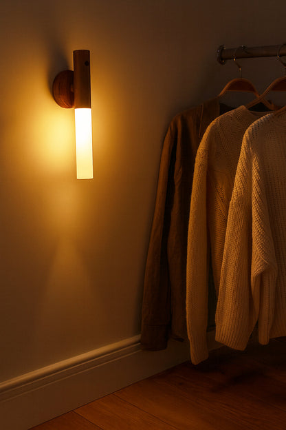 LumaSense rechargeable motion sensor wall light – view 4